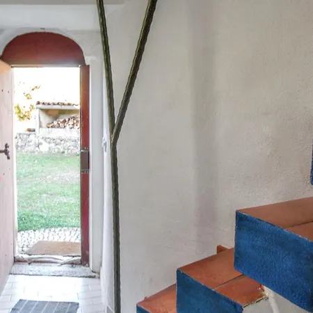 Charming House With Shared Pool In Porto De Mos. Vakantiehuis Porto de Mós