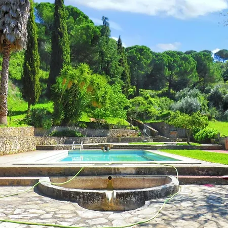 Charming House With Shared Pool In Porto De Mos. Vakantiehuis *