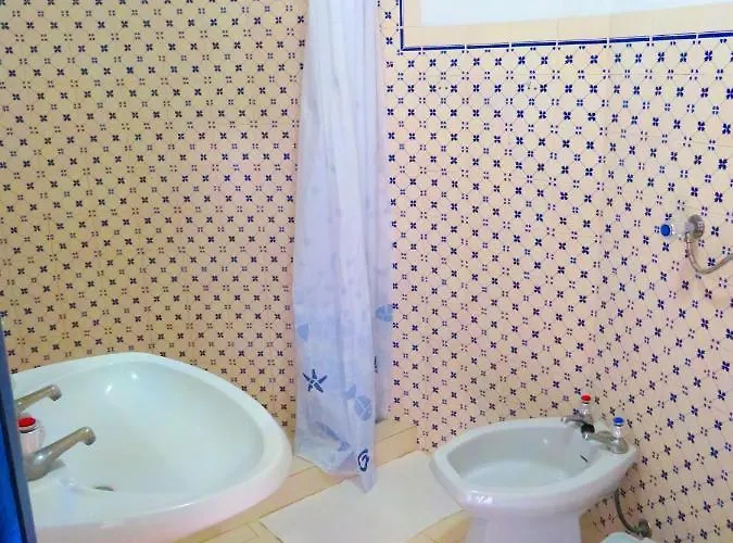 Дом отдыха Charming House With Shared Pool In Porto De Mos. Порту-ди-Мош