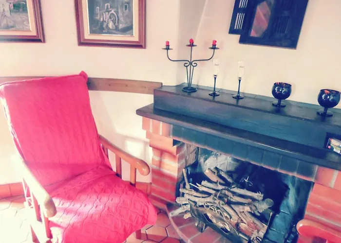 Charming House With Shared Pool In Porto De Mos. Дом отдыха Порту-ди-Мош