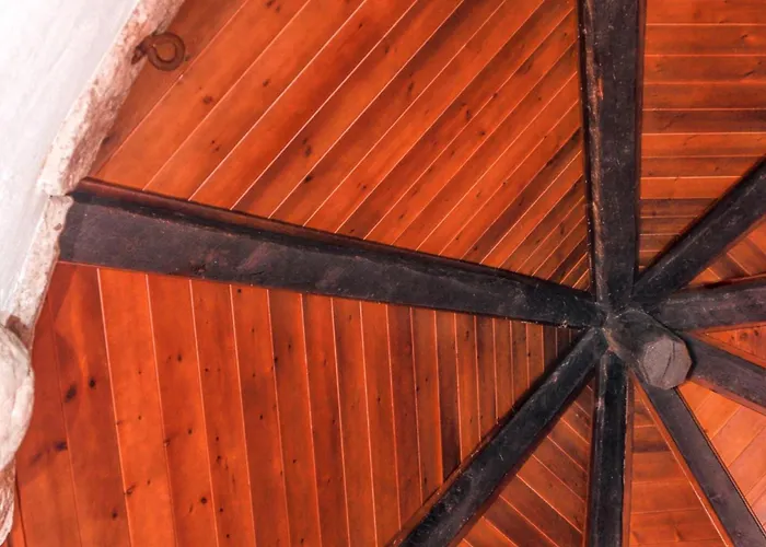 Charming House With Shared Pool In Porto De Mos.