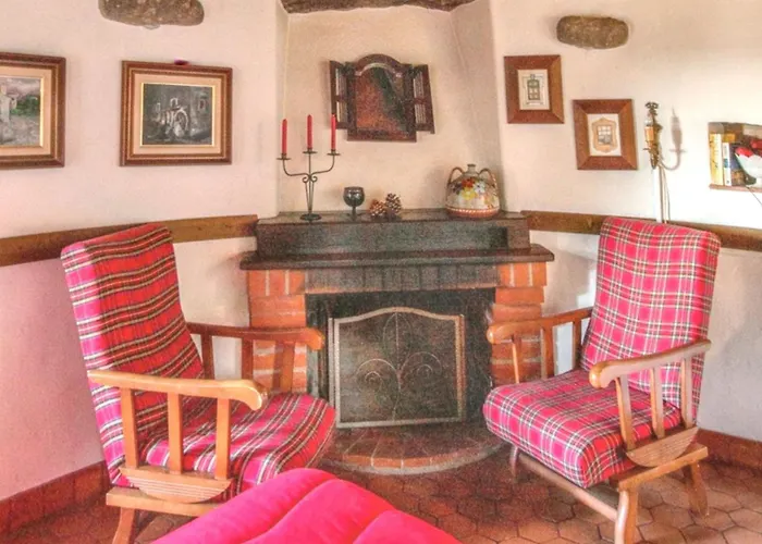 Charming House With Shared Pool In Porto De Mos. Дом отдыха Порту-ди-Мош